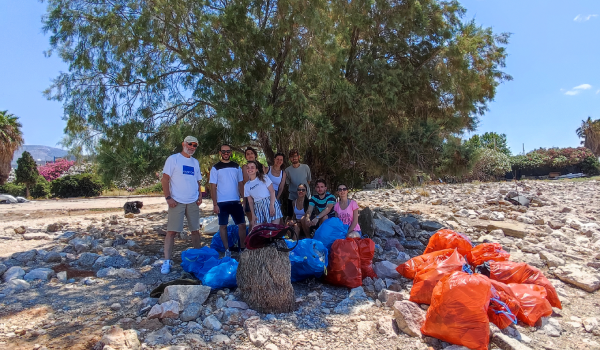 Kantor Management Consultants enthusiastic employees in Environmental action